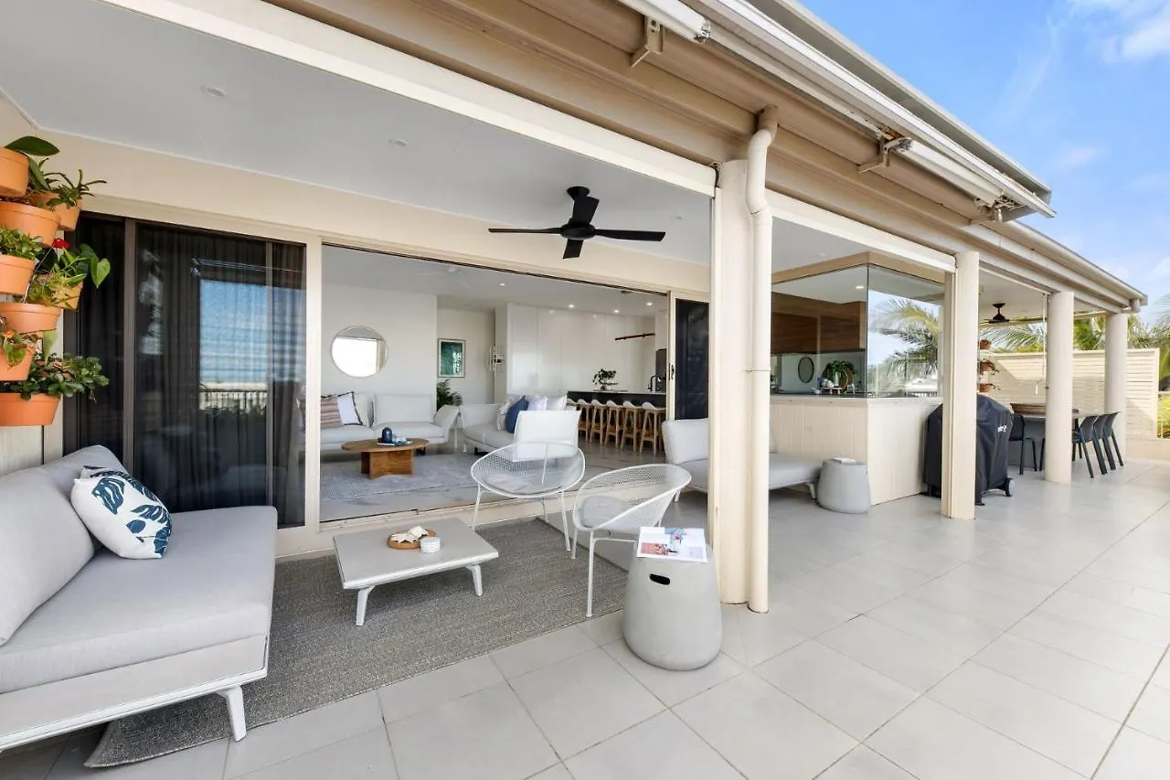Unit 8 Nereus Stunning And Sophisticated 3 Bedroom Apartment With View Sunshine Beach Australia
