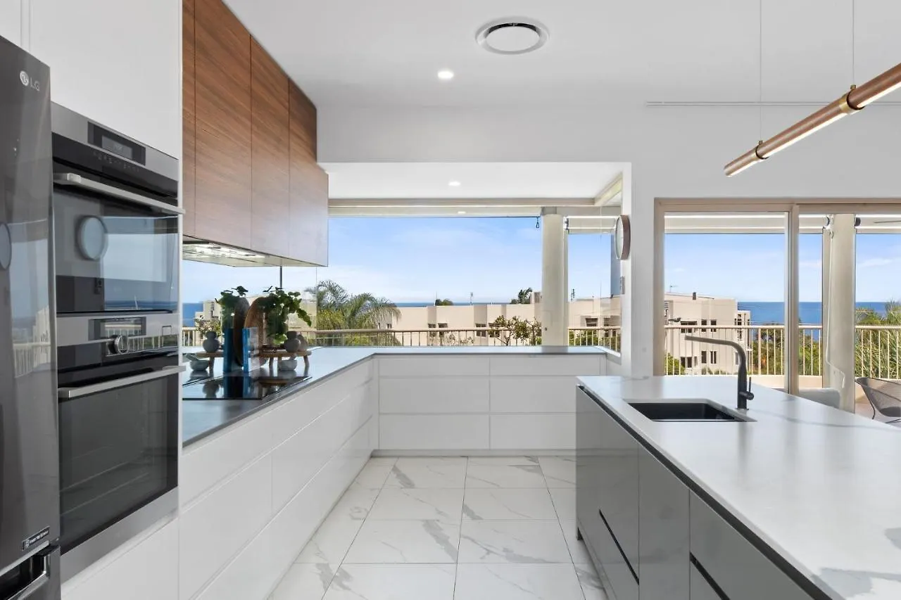Unit 8 Nereus Stunning And Sophisticated 3 Bedroom Apartment With View Sunshine Beach Australia