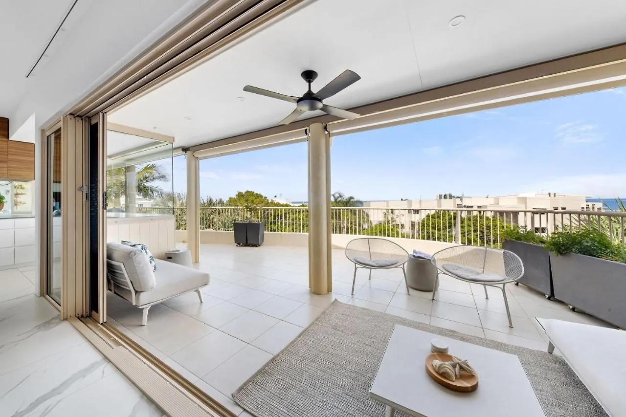 Unit 8 Nereus Stunning And Sophisticated 3 Bedroom Apartment With View Sunshine Beach