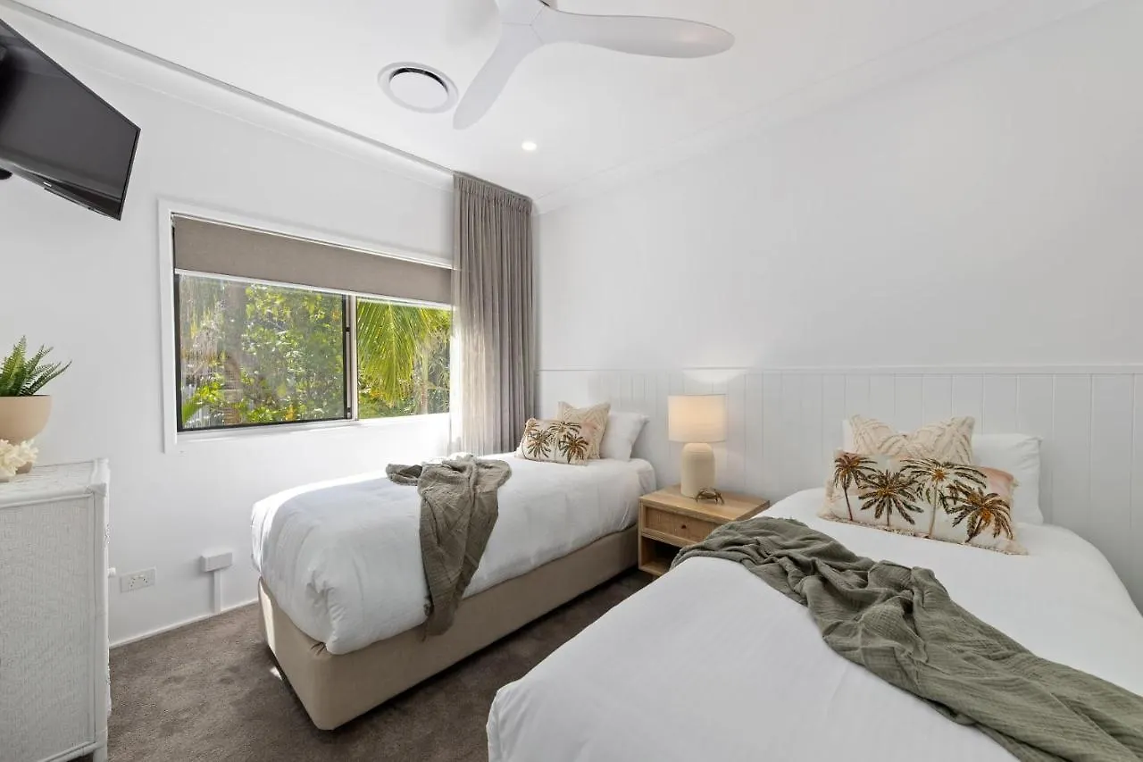 Unit 8 Nereus Stunning And Sophisticated 3 Bedroom Apartment With View Sunshine Beach Australia